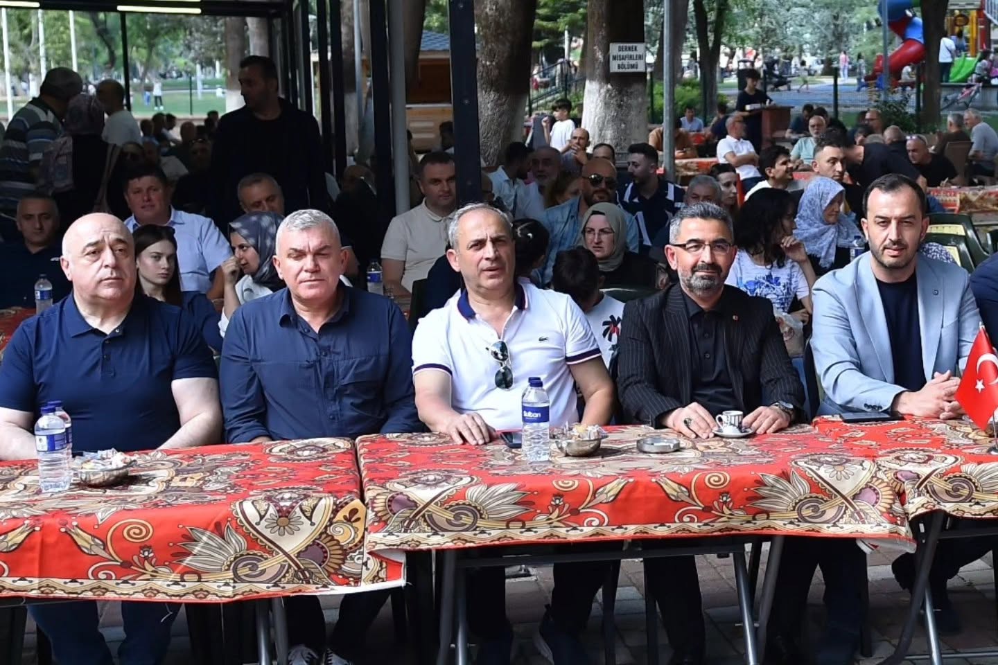 Gürcistan Abhazya Özerk Cumhuriyeti  Mültecilerden Sorumlu Bakan Davit Patsatsia, İnegöl Belediye Başkan Yardımcımız Emin Dündar, Eski Bursa Milletvekilimiz Burhan Orhan, Gürcistan DEİK Başkanımız Osman Çalışkan Mzhavanadze  katılım sağladılar.