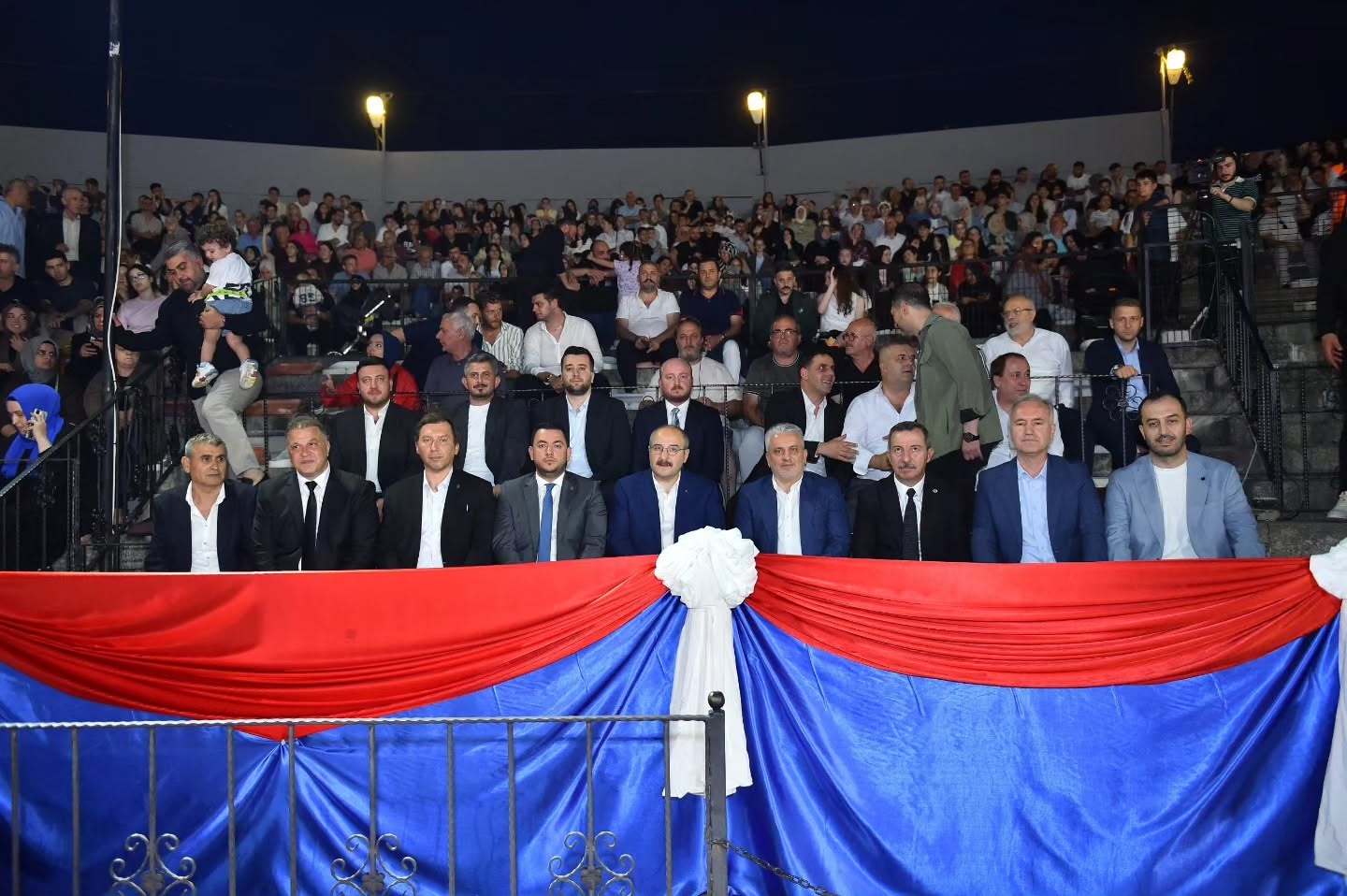 Eski Sanayi Ve Teknoloji Bakanımız Bursa Milletvekilimiz Mustafa Varank İnegöl Belediye Başkanımız Alper Taban, Milletvekilerimiz; Ayhan Salman  Hasan Toktaş beye Teşekkür ederiz.